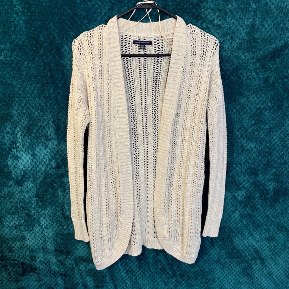 AMERICAN EAGLE CARDIGAN